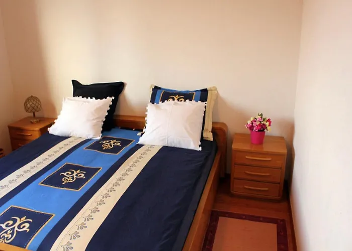 Anita - Two Bedroom With Balcony And Sea View