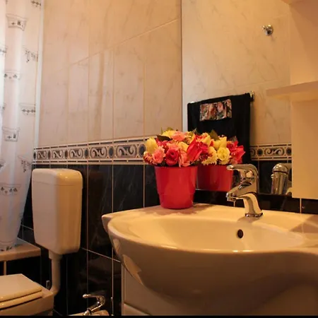 Anita - Two Bedroom With Balcony And Sea View Apartamento *